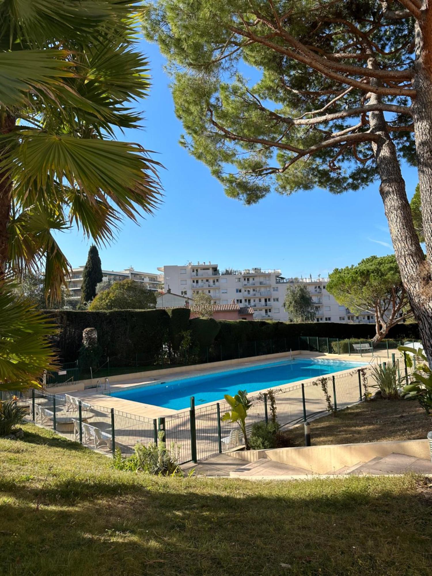 L'Azur - Apt De Standing - Piscine - Parking Le Cannet Exterior foto